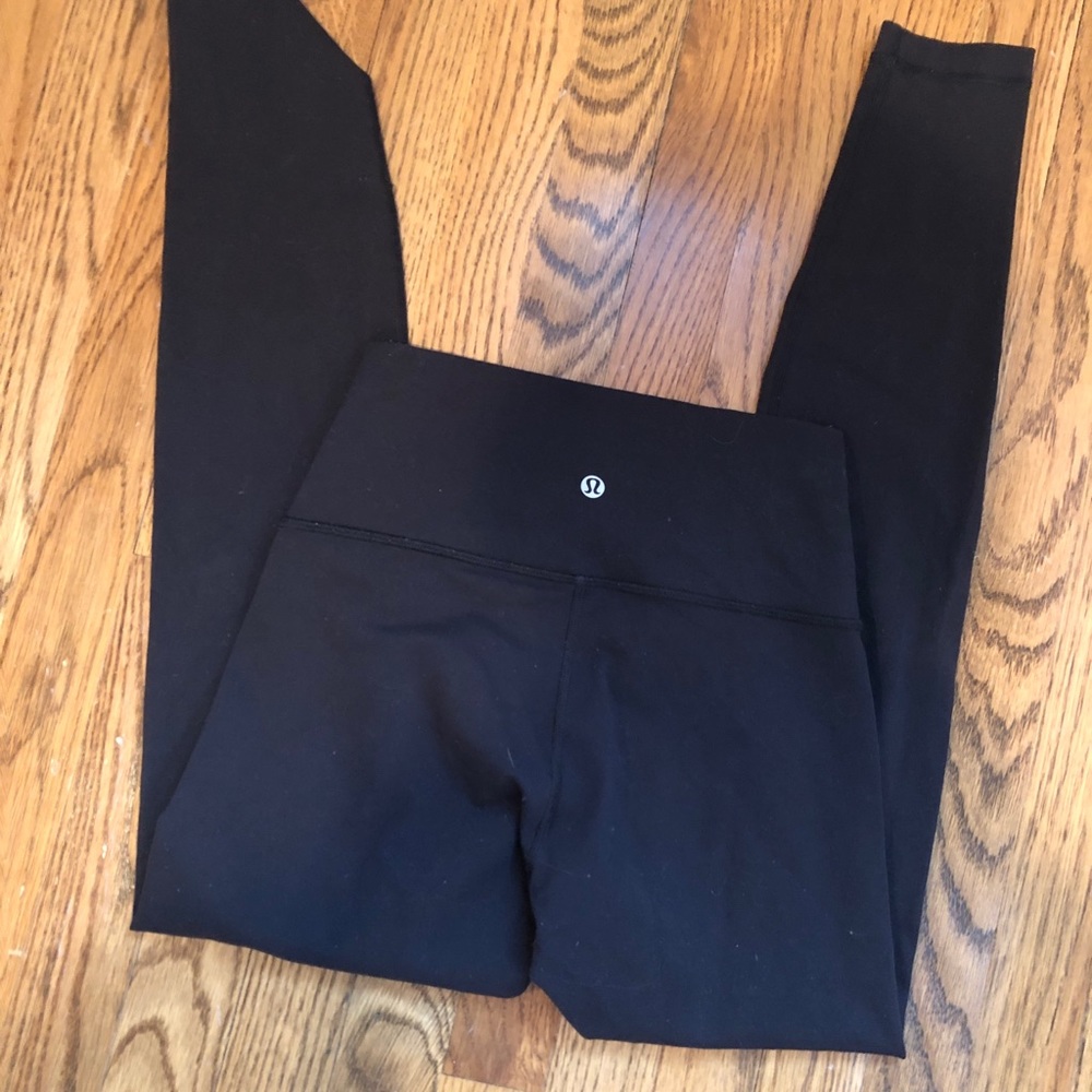 High waisted black lulu lemon leggings